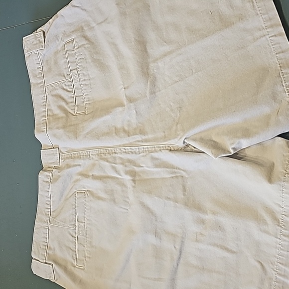 SAVANE, men's khaki boat shorts. Size 42, NWOT. Elastic waist 6 pockets. - Picture 7 of 8